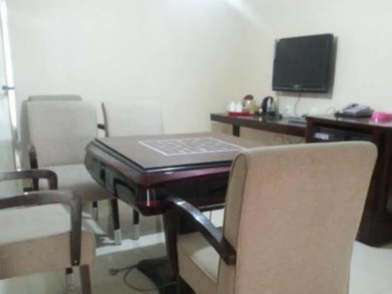 Xinhang Hotel Urumqi Eksteriør billede